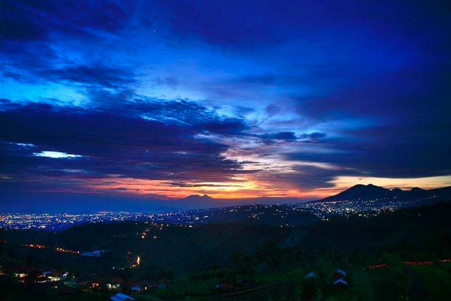 KlikHotel hero banner