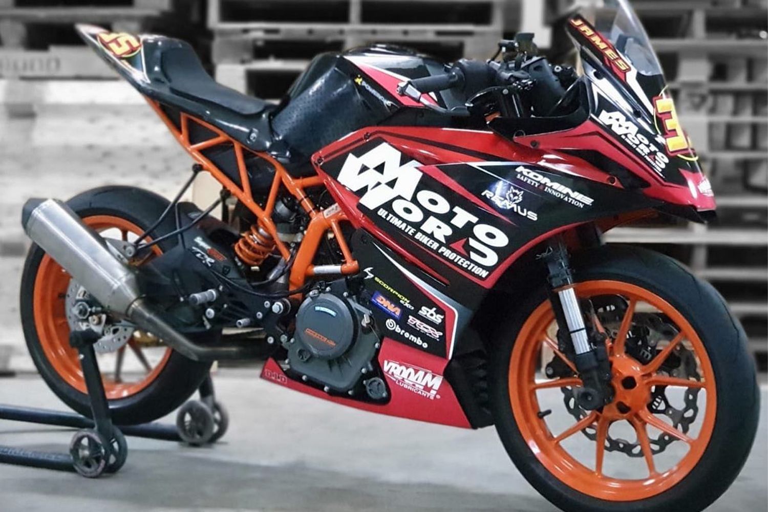 Motoworld hero banner
